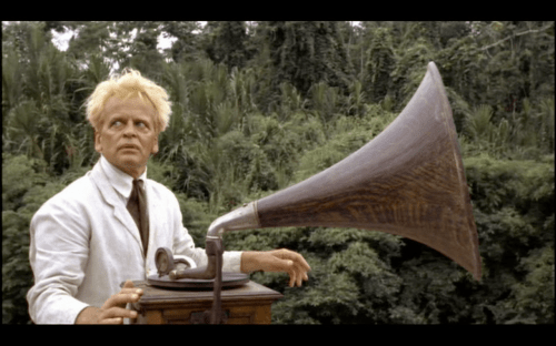 Fitzcarraldo träumt von Operngesang im peruanischen Dschungel